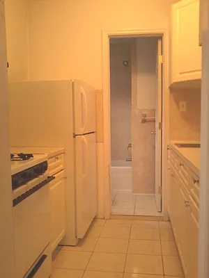 Rented by Reliance Realty of Manhattan Corp | media 4