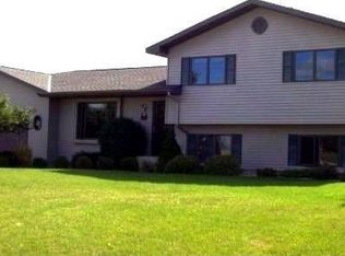 7002 Rolling View Dr, Saint Cloud, MN 56303