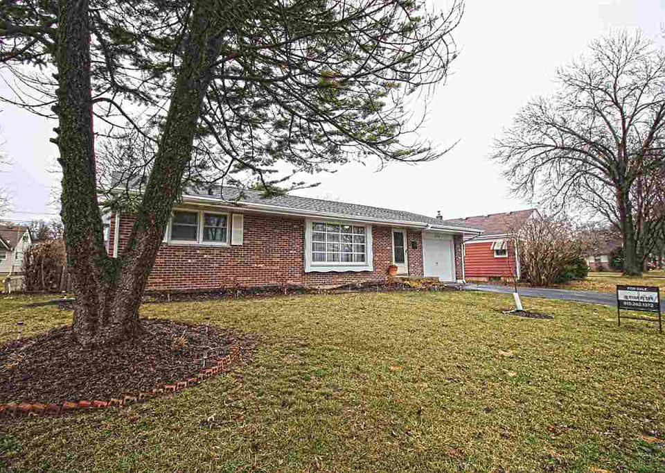 1st image of 2734 Broadmoor Dr