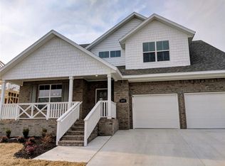 2635 N Golden Willow Dr, Fayetteville, AR 72704