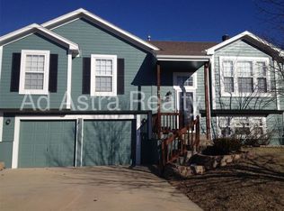 944 Cottage Creek Dr, Gardner, KS 66030