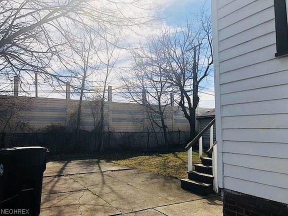 3rd image of 13816 Deise Ave