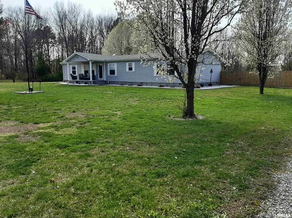 9041 Martin St, Christopher, IL 62822