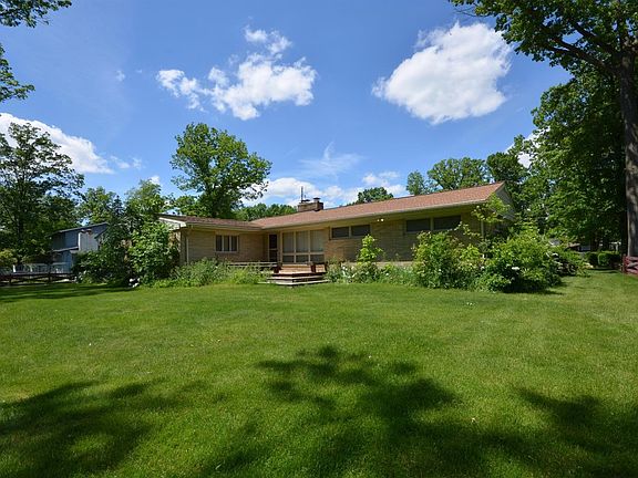 3rd image of 6465 Bonnie Dr