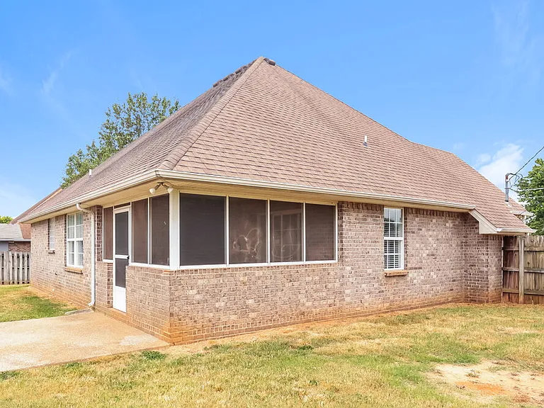 7014 Westfork Dr — Photo 17