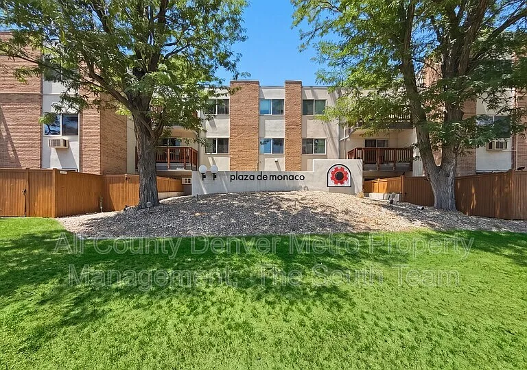 2835 S Monaco Pkwy #1-308 — Photo 2