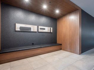 1107 Gladstone Rd NW #305, Calgary, AB T2N3T1