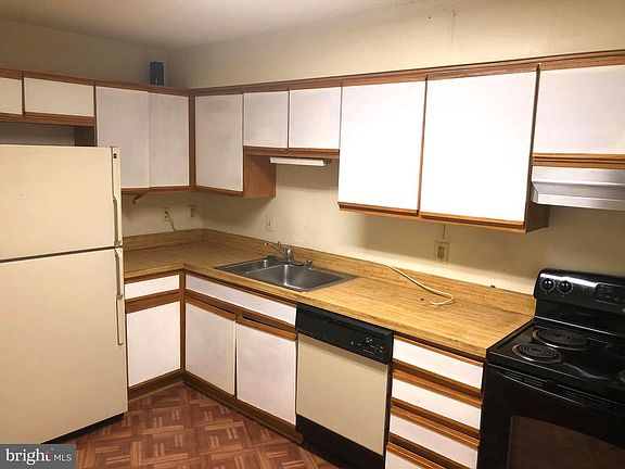 3rd image of 3310 N Leisure World Blvd APT 815-6