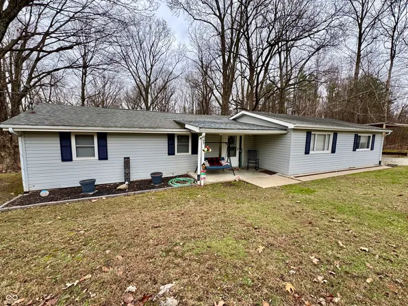 2355 Pumpkinvine Hill Rd, Martinsville, IN 46151