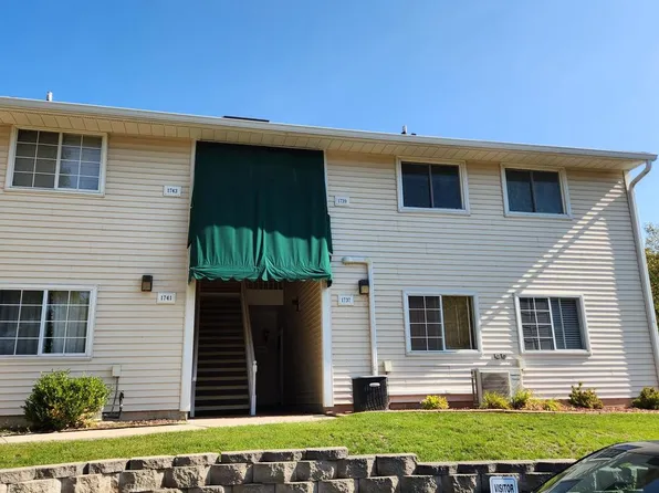 1737 Parknoll LANE #10, Port Washington, WI 53074