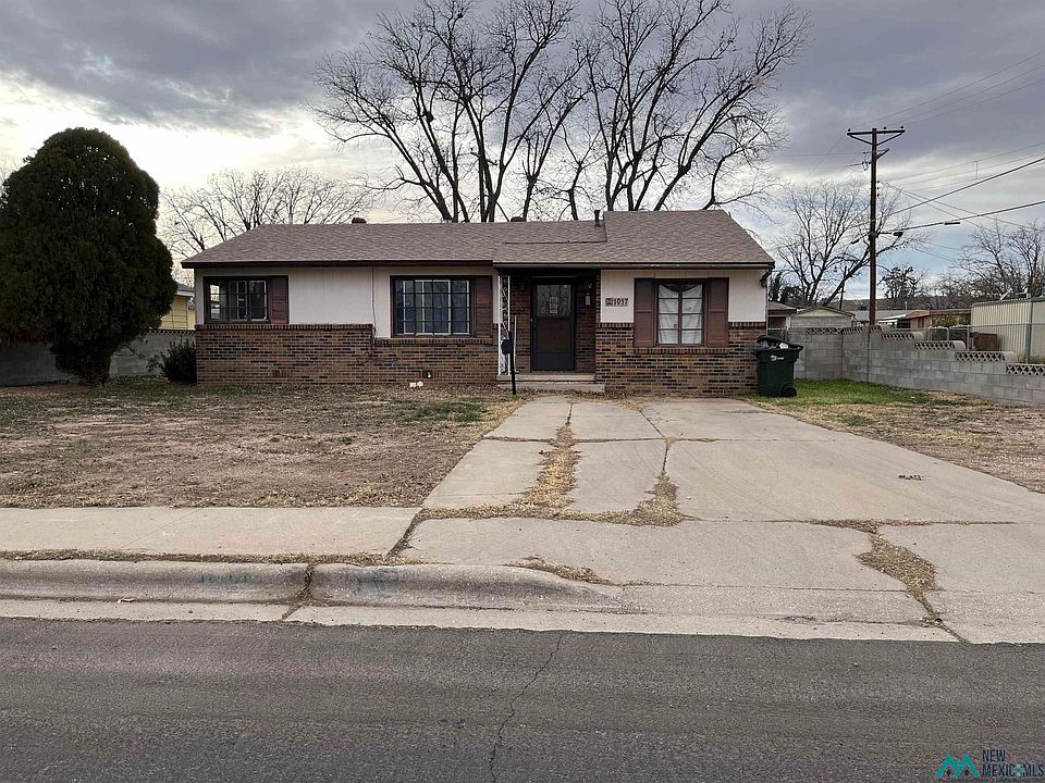 1017 Pinon Ln Carlsbad Nm 88220 Zillow