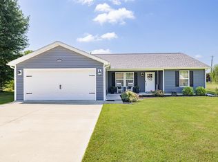 300 Union Cir, Mayfield, KY 42066