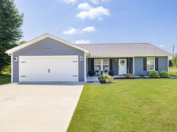 300 Union Cir, Mayfield, KY 42066