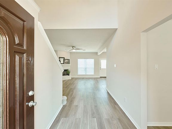 5th image of 2823 Autumn Springs Ln