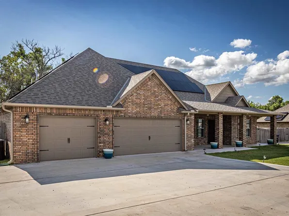 5343 NE Elk Point Rd, Elgin, OK 73538