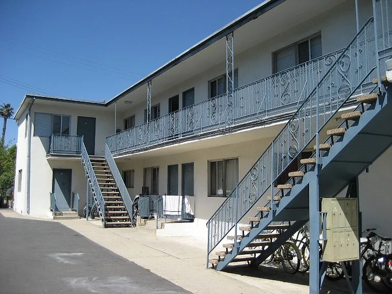 1824 16th St in Santa Monica — Photo 14