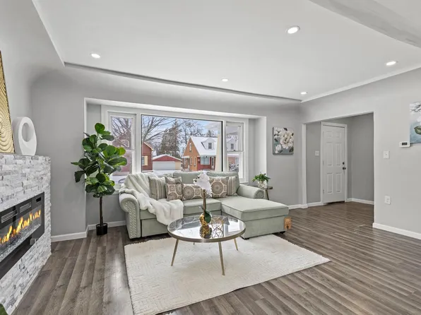 4732 North 56th STREET, Milwaukee, WI 53218