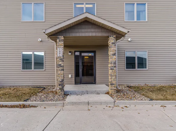 1401 Sharloh Loop Unit 9, Bismarck, ND 58501