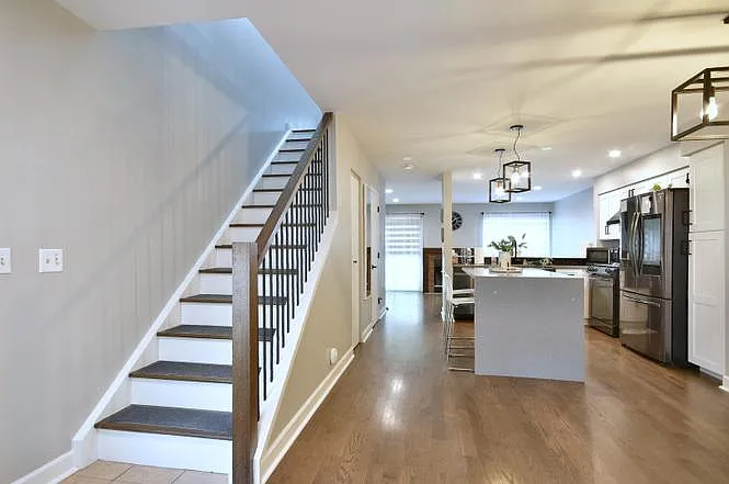 917 Little Falls Ct — Photo 15