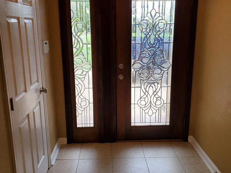 Entry / Front Door