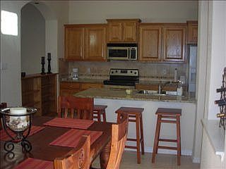 3rd image of 958 Parkview Dr