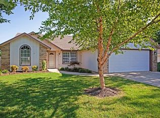 2809 W Easy St, Rogers, AR 72756