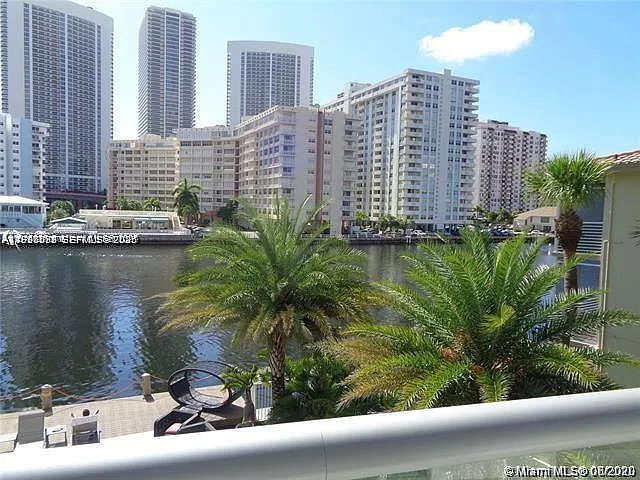 2600 E Hallandale Beach Blvd #T301 — Photo 19