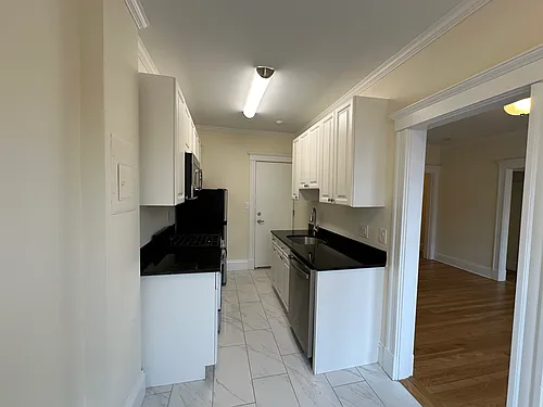 24 Chauncy St #13D Photo 1