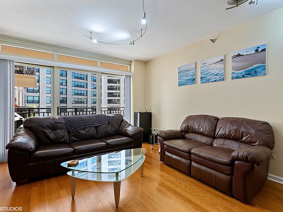 2nd image of 1111 S Wabash Ave APT 1607