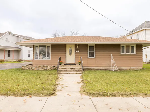 111 N McKinley Ave, Rensselaer, IN 47978