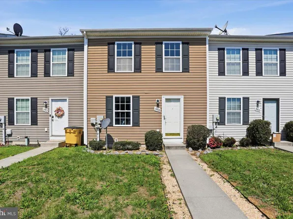 388 Dorothy Ct, Inwood, WV 25428