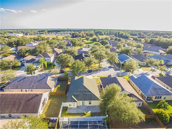 3rd image of 9715 Laurel Ledge Dr
