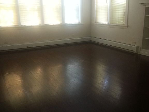3rd image of 7845 S Calumet Ave