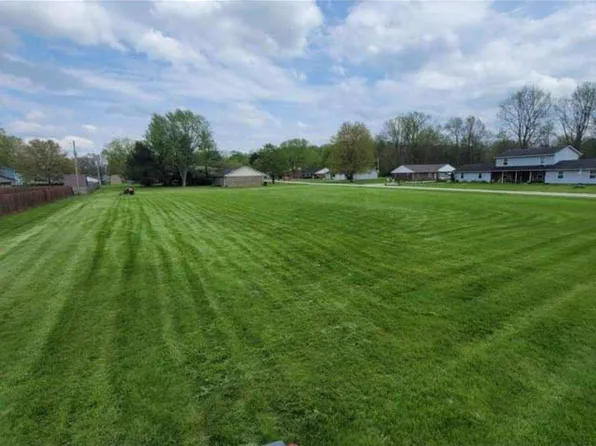 5800 E Braddock Ave, Terre Haute, IN 47805