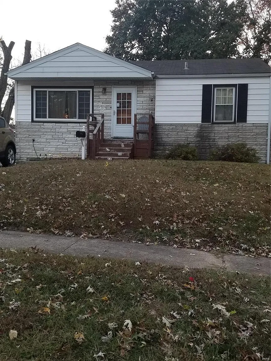 235 De Smet Dr photo 1