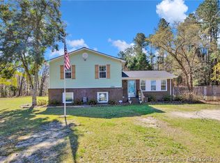 567 Johns Rd, Maxton, NC 28364