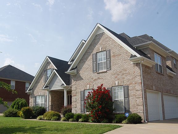 3rd image of 521 Garden City Dr