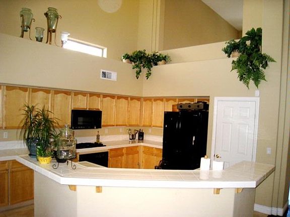 4th image of 533 Dawn Cove Dr