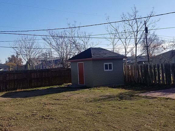 2nd image of 1121 W Columbia Ave