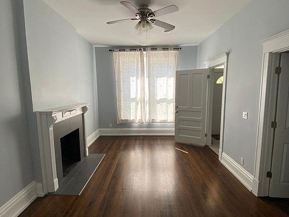 5th image of 2621 W Crystal St #1