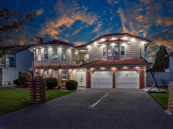 12451 90a Ave, Surrey, BC V3V 1C3