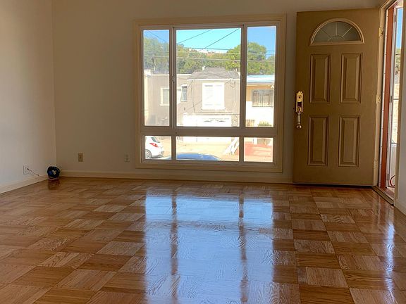 2nd image of 253 Accacia St