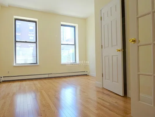 Rented by Manhattan Connection | media 19