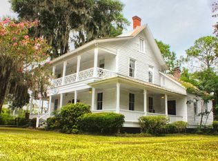 306 Fort King George Dr, Darien, GA 31305