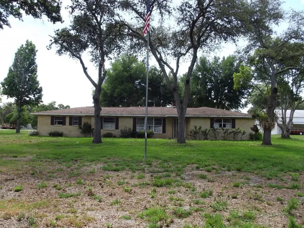 4323 Lane Rd, Zephyrhills, FL 33541