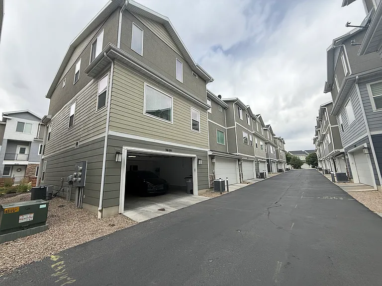 3659 W Golden Sky Ln — Photo 4