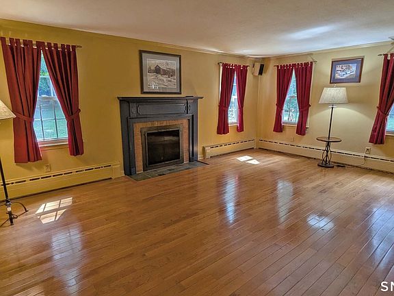4th image of 25 1/2 Edgerton Street