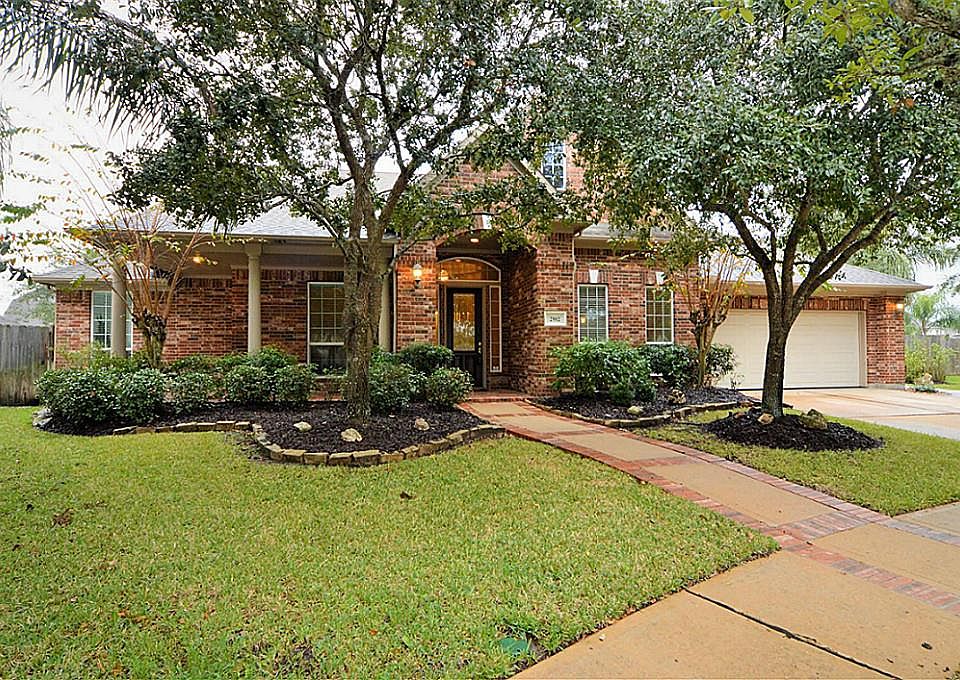 1st image of 2902 Dixon Ct