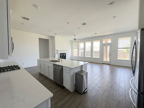 5th image of 1148 Canuela Way