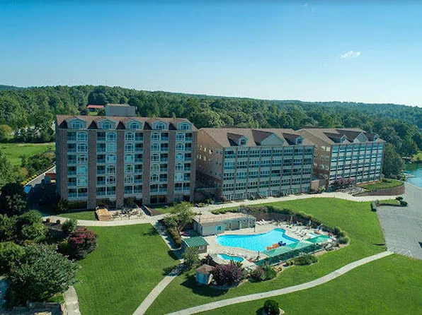 1245 Graves Harbor Trl #2102, Huddleston, VA 24104